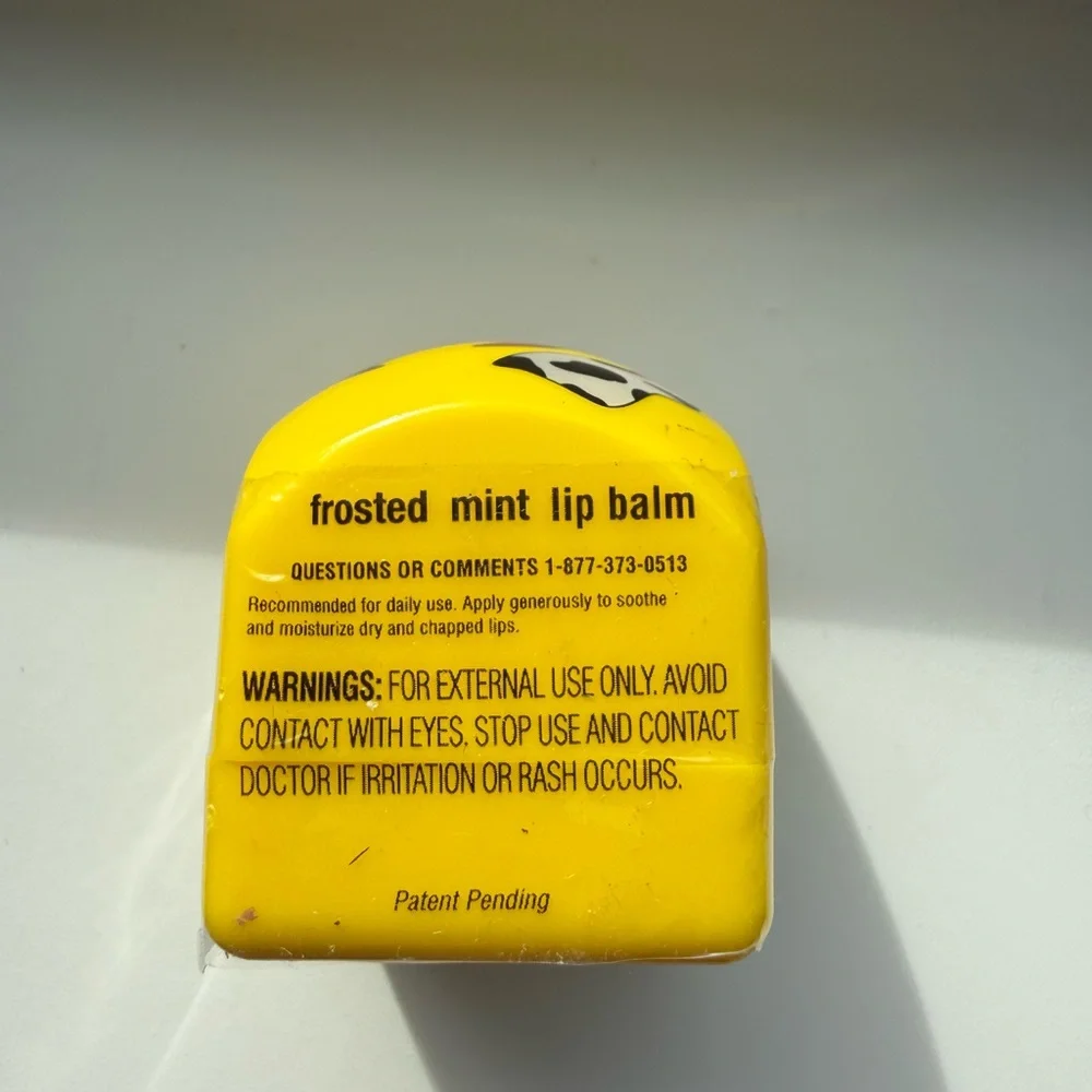 Emoji Kaomoji Lip Balm Surprise 2 Pack Coconut Vanilla Mint Chocolate New‎